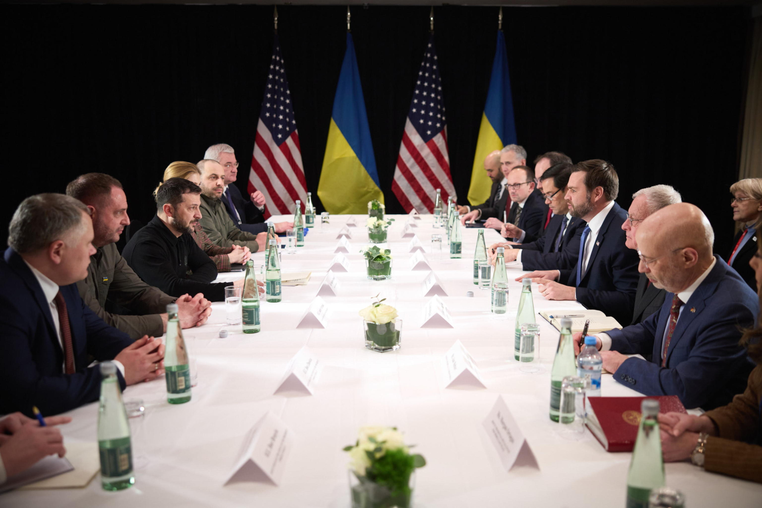 epa11896405 A handout photo made available by the Ukrainian Presidential Press Service shows Ukraine's President Volodymyr Zelensky (3-L) during a meeting with US Vice President JD Vance (3-R) in Munich, Germany, 14 February 2025, on the sidelines of the annual Munich Security Conference (MSC).  EPA/UKRAINIAN PRESIDENTIAL PRESS SERVICE HANDOUT -- MANDATORY CREDIT: UKRAINIAN PRESIDENTIAL PRESS SERVICE -- HANDOUT EDITORIAL USE ONLY/NO SALES