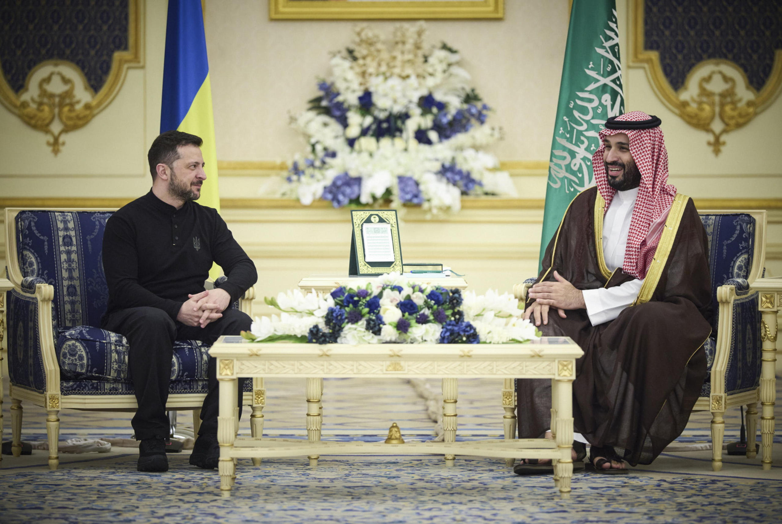 epaselect epa11954813 A handout photo made available by Ukraine's Presidential Press Service on 11 March 2025 shows Ukrainian President Volodymyr Zelensky (L) attending a meeting with Saudi Crown Prince and Prime Minister Mohammed bin Salman Al Saud (R) in Jeddah, Saudi Arabia, late 10 March 2025 (issued 11 March 2025). The two leaders met ahead of planned talks between the Ukrainian and US delegations in Jeddah.  EPA/UKRAINE PRESIDENTIAL PRESS SERVICE HANDOUT  HANDOUT EDITORIAL USE ONLY/NO SALES