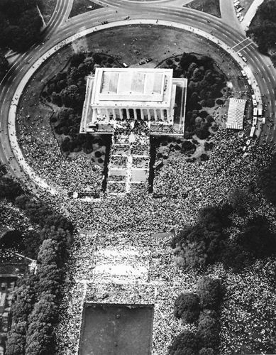 Monumento a Lincolncon la folla della grande marcia su Washington del 1963