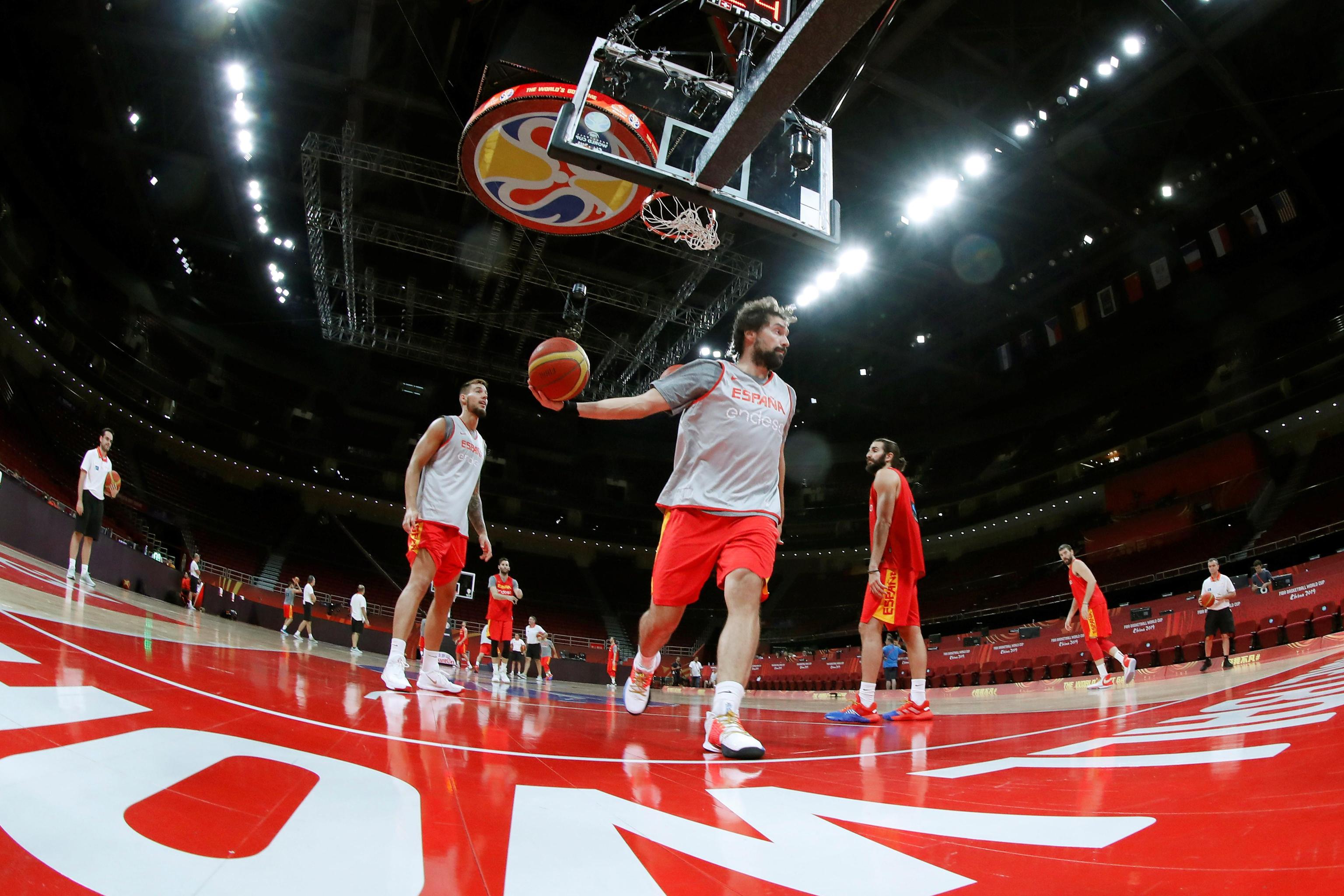 epa07837831 Spain's players attend a training session of the Spanish national basketball team in Beijing, China, 12 September 2019. Spain will face Australia in their FIBA Basketball World Cup 2019 semi final match on 13 September 2019.  EPA/Juan Carlos Hidalgo