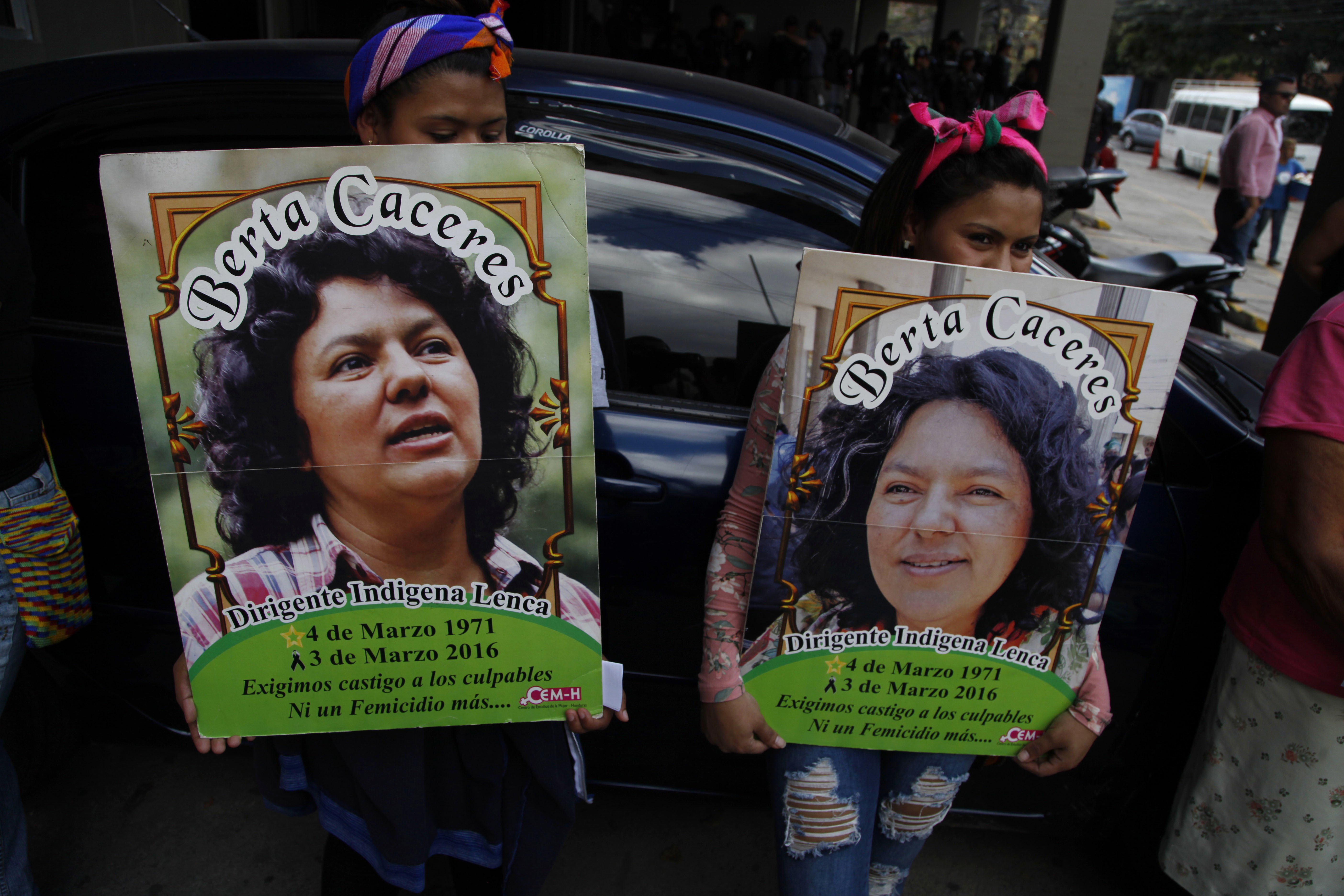 Family, friends and activists gather to demand justice for the murder of environmental activist and Goldman Environmental Prize winner Berta Caceres, in Tegucigalpa, Honduras, Friday, March 2, 2018. The authorities’ failure to identify those who ordered the brutal murder of Caceres and bring them to justice puts hundreds of human rights defenders at grave risk, said Amnesty International on the second anniversary of her killing. (AP Photo/Fernando Antonio)