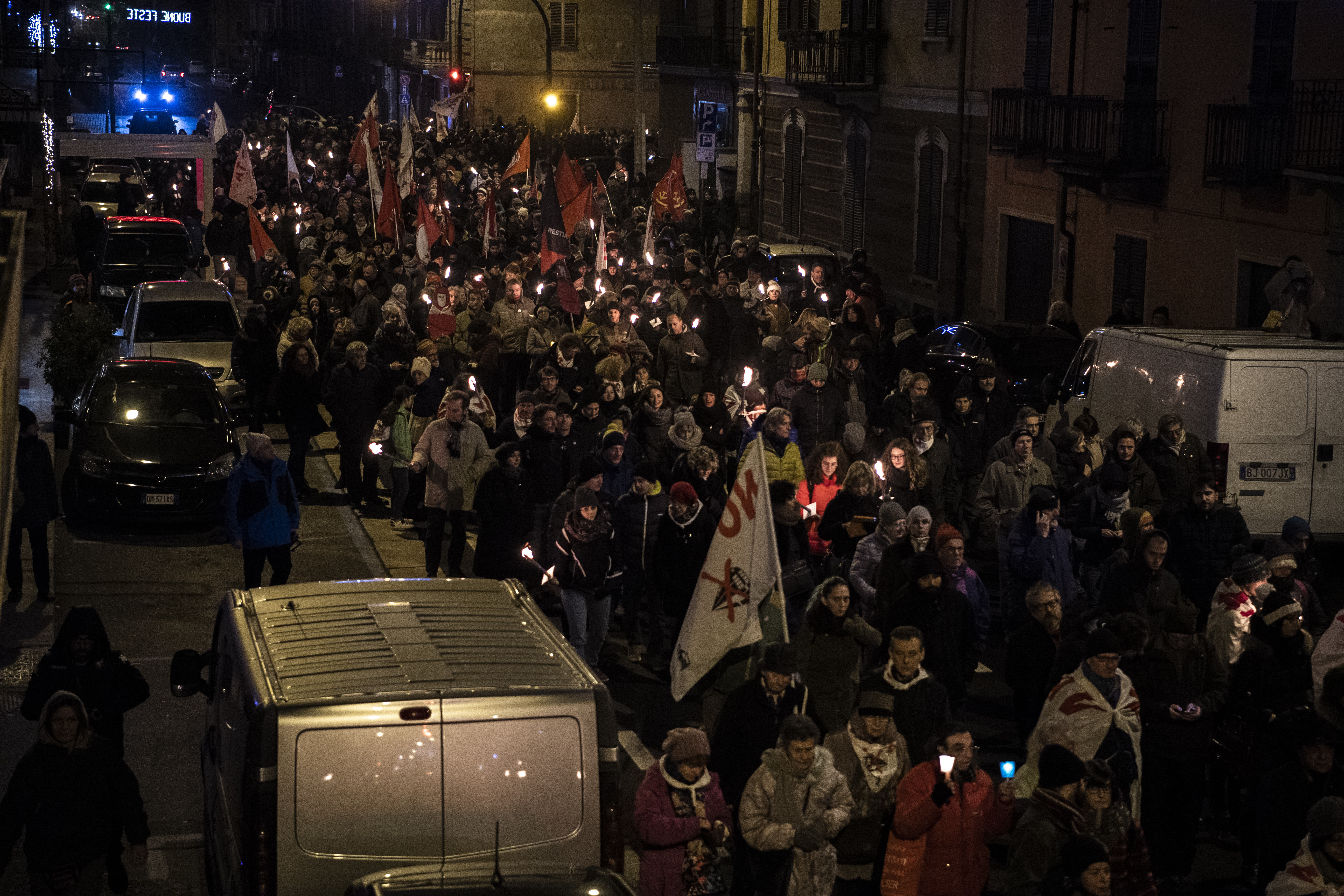 Foto Marco Alpozzi/LaPresse 
01 Gennaio 2020 Bussoleno, Italia 
Cronaca
Il movimento NoTav a Bussoleno scende in piazza per una fiaccolata di solidarietà per Nicoletta Dosio, l'attivista di 73 anni portata in carcere il 30 Dicembre 
Nella foto:  un momento del corteo 

Photo Marco Alpozzi/LaPresse 
Jenuary 01, 2020 Bussoleno, Italy 
News
The NoTav movement in Bussoleno solidarity torchlight procession for Nicoletta Dosio, the 73-year-old activist taken to prison on 30 December
In the pic: NoTac activist during torchlight procession