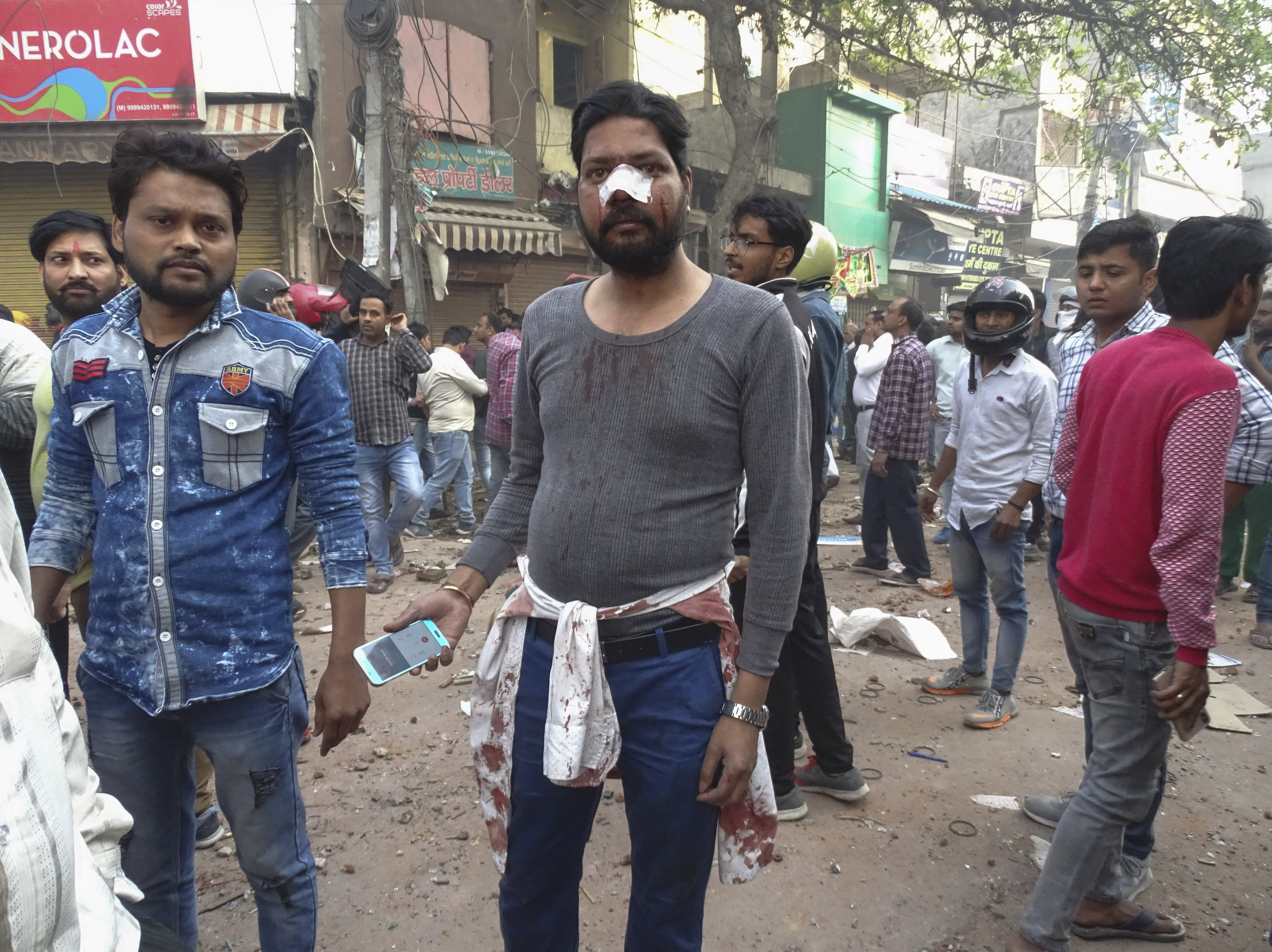India, continuano le proteste contro legge sulla cittadinanza (AP Photo/Dinesh Joshi)