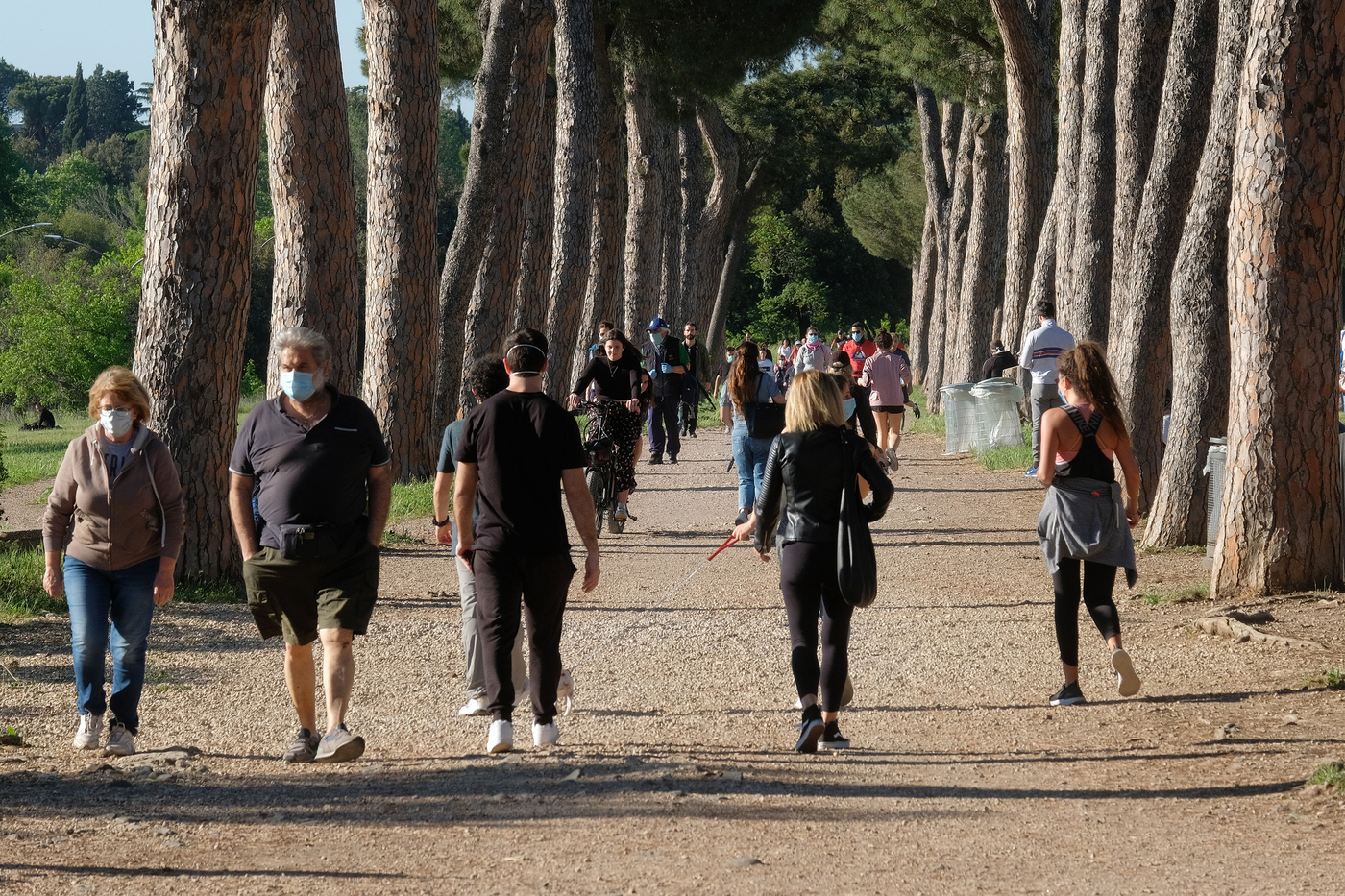 Foto Mauro Scrobogna /LaPresse
03-05-2020 Roma , Italia
Cronaca
Coronavirus, riapertura fase 2
Nella foto: Villa Doria Pamphili presa d’assalto

Photo Mauro Scrobogna /LaPresse
May 03, 2020  Rome, Italy
News
Coronavirus outbreak: Coronavirus, reopening fase 2
In the picture: Villa Doria Pamphili stormed