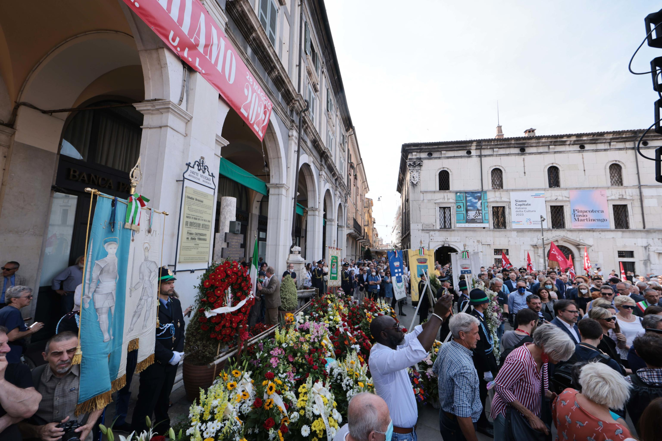 Un momento della commemorazione strage di piazza Loggia, Brescia 28 Maggio 2022. ANSA/ FILIPPO VENEZIA