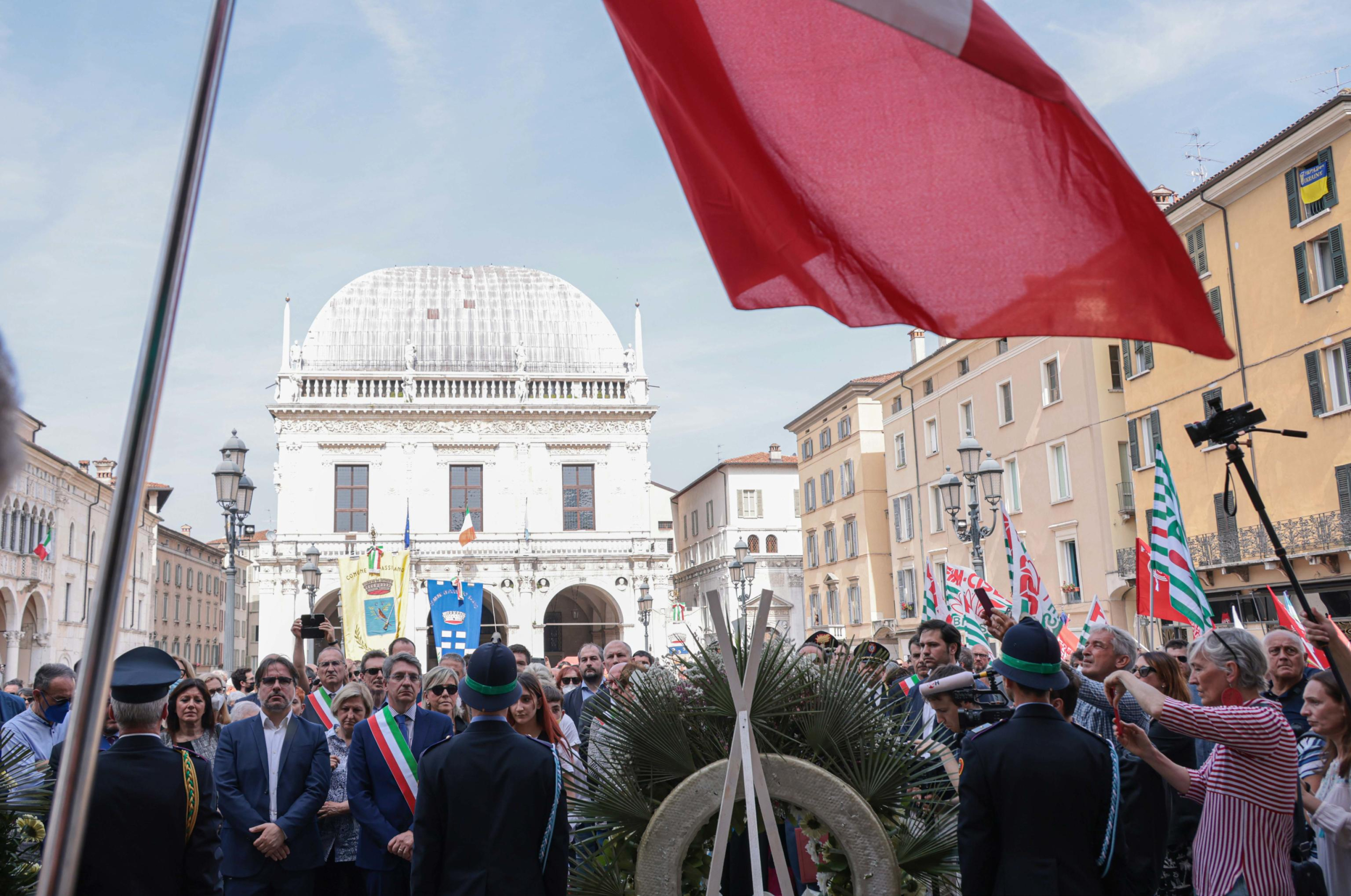 Un momento della commemorazione strage di piazza Loggia, Brescia 28 Maggio 2022. ANSA/ FILIPPO VENEZIA