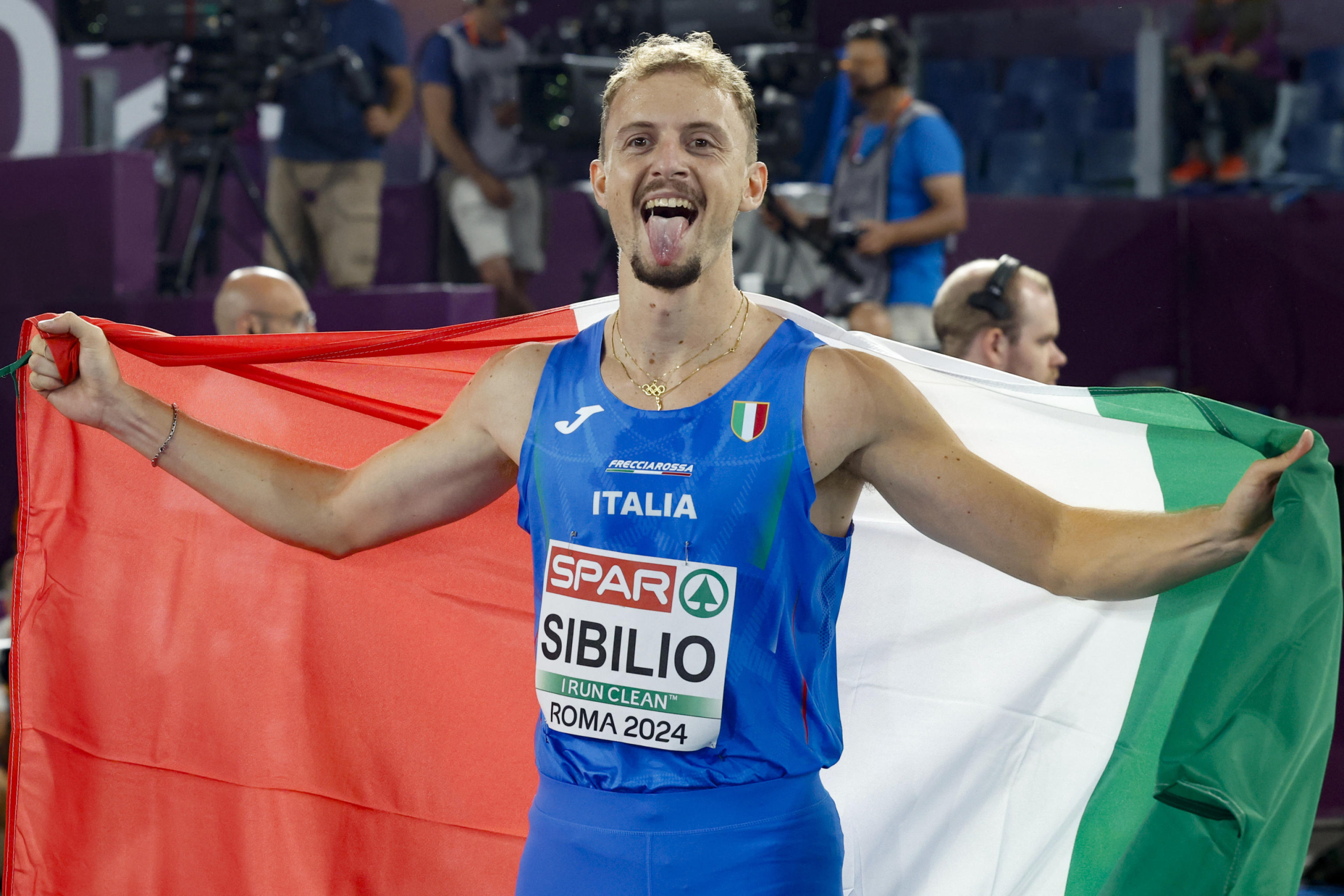 Alessandro Sibilio, medaglia d'argento ai 400 metri a ostacoli maschili durante il Campionato Europeo di Atletica Leggera. Foto Ansa di Fabio Frustaci.