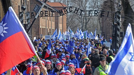 Marcia dei viventi ad Auschwitz
