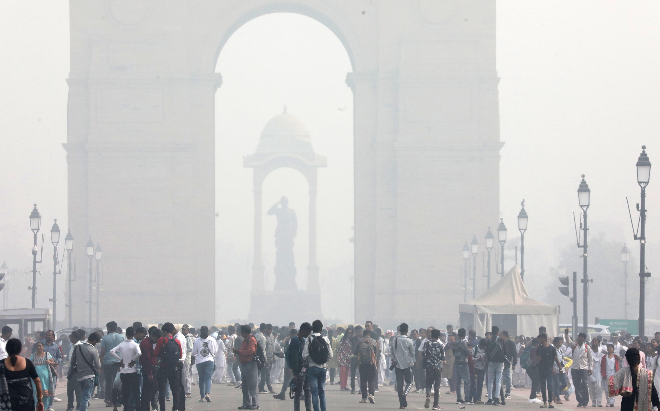 Allarme smog a Nuova Delhi, foto Ansa, EPA/HARISH TYAGI