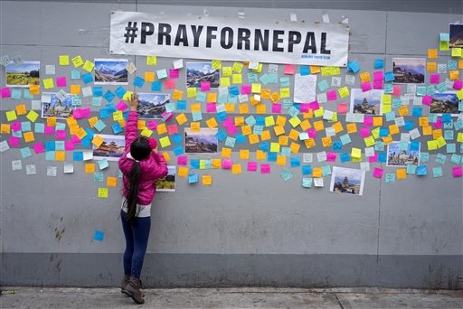 Preghiere per le vittime del Nepal