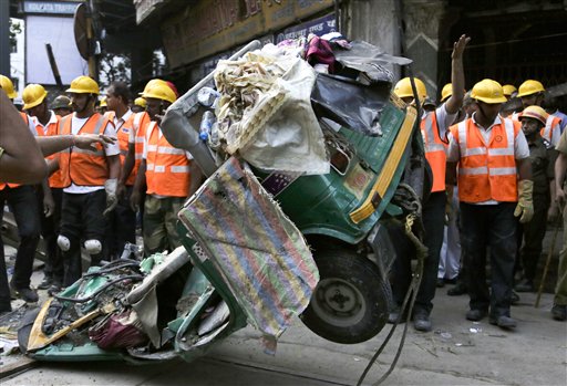 Cavalcavia crollato a Kolkata