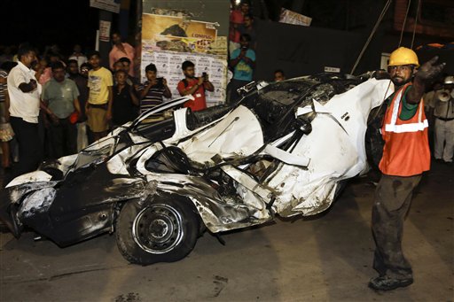 Cavalcavia crollato a Kolkata