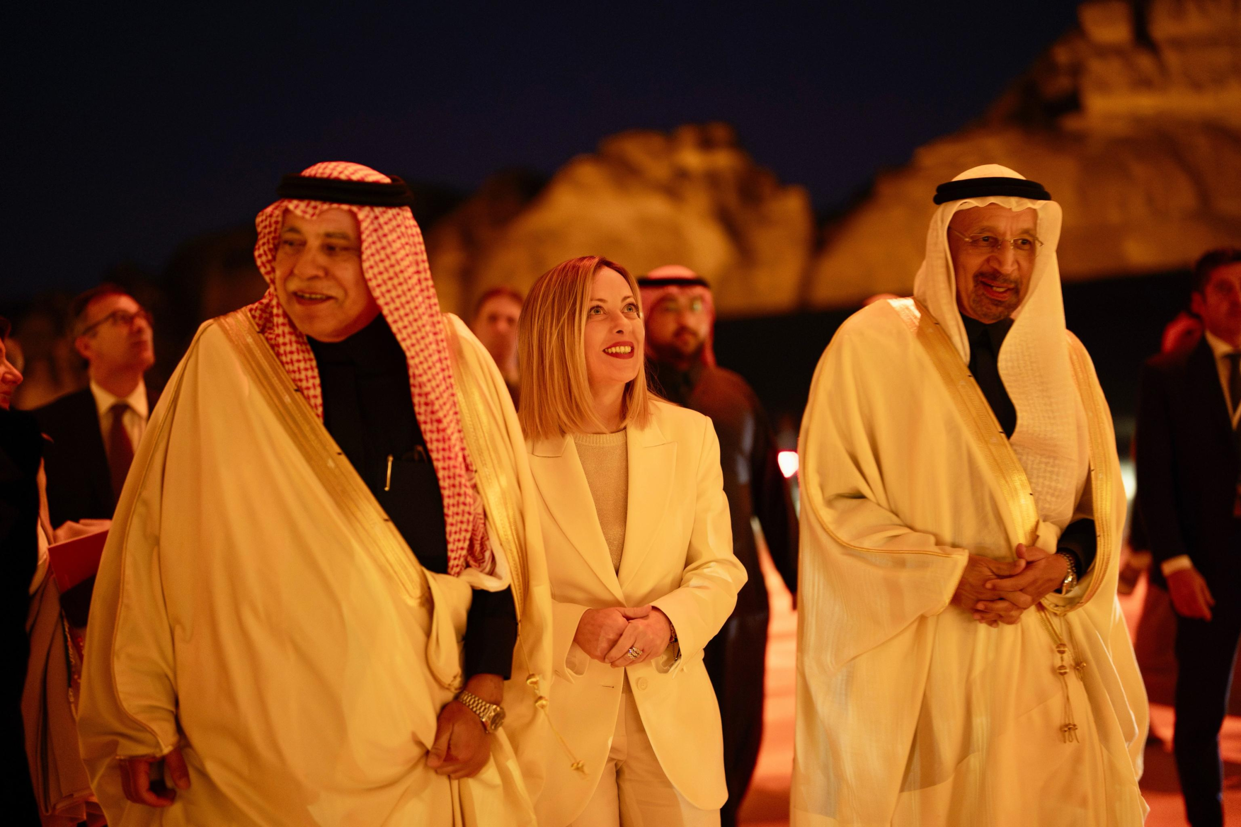 La premier Giorgia Meloni in occasione della Tavola Rotonda di Alto Livello organizzata ad Al'-Ula in occasione della sua visita ufficiale in Arabia Saudita, a cui hanno partecipato diverse imprese e società partecipate italiane, Al'-Ula, 26 gennaio 2025.
 ANSA/ UFFICIO STAMPA PALAZZO CHIGI- FILLIPPO ATTILI 
+++ ANSA PROVIDES ACCESS TO THIS HANDOUT PHOTO TO BE USED SOLELY TO ILLUSTRATE NEWS REPORTING OR COMMENTARY ON THE FACTS OR EVENTS DEPICTED IN THIS IMAGE; NO ARCHIVING; NO LICENSING +++ NPK++