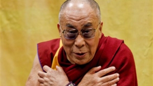 Niente cittadinanza onoraria al Dalai Lama