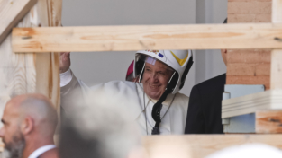 Il papa non dimentica i terremotati di Camerino