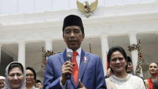 Indonesia: Jakowi spiazza tutti