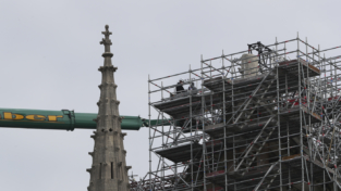 Parigi: al lavoro su Notre Dame