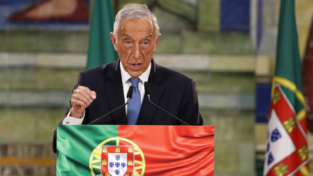 Rebelo de Sousa rieletto presidente del Portogallo