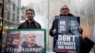 Assange è libero