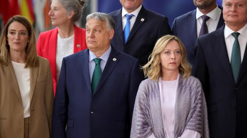 epa11441311 EU leaders, among them Italy's Prime Minister Giorgia Meloni (C-R) and Hungary's Prime Minister Viktor Orban (C-L), pose for a family photo with Ukraine's President Volodymyr Zelensky as they arrive for a European Council in Brussels, Belgium, 27 June 2024. EU leaders are gathering in Brussels for a two-day summit to discuss the Strategic Agenda 2024-2029, the next institutional cycle, Ukraine, the Middle East, competitiveness, security and defense, among other topics.  EPA/OLIVIER MATTHYS