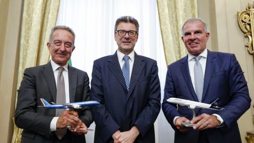 (L-R) President of Ita Airways Antonino
Turicchi, Italian Economy Minister Giancarlo Giorgetti and Lufthansa CEO Carsten Spohr during a press conference presenting the agreement between Ita Airways and Lufthansa, Rome 3 July 2024. ANSA/FABIO FRUSTACI
