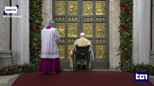 Papa Francesco ha aperto la Porta Santa della basilica di San Pietro, 24 dicembre 2024. Comincia il Giubileo 2025 dedicato al tema della 